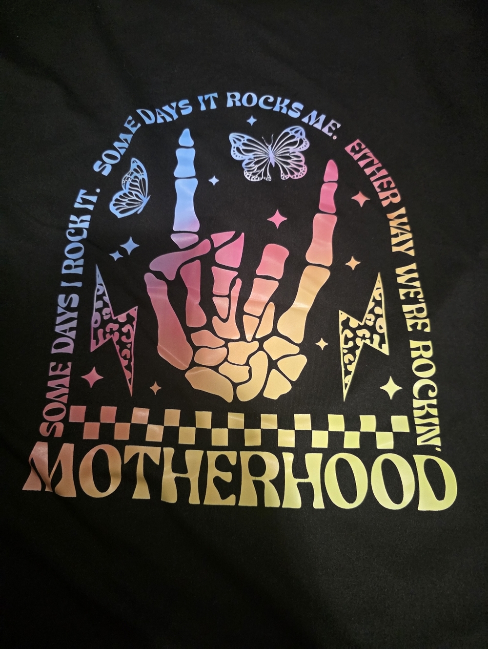 π€π»Motherhood Rainbow Gradient Rocker Skull Hand Graphic Tee